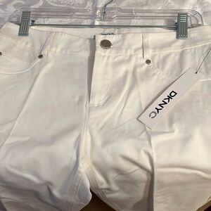 DKNYC 💰🔥REDUCED NEW White 
SMART-CASUAL  pants - slightly narrower at bottom